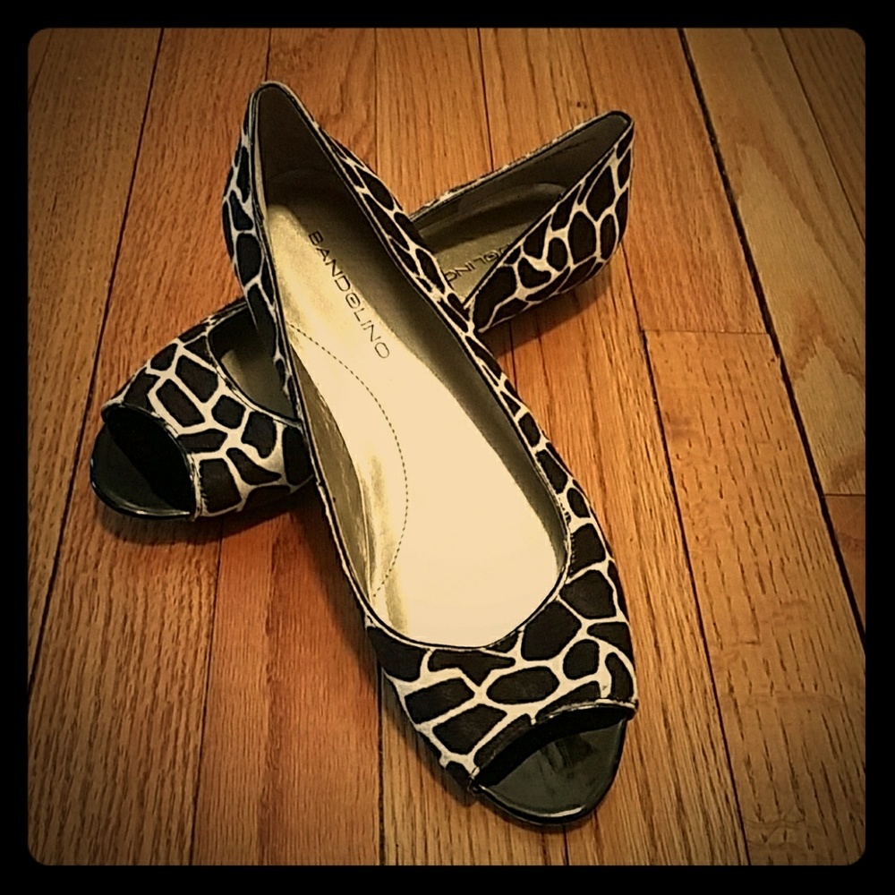 Animal print peep-toe flats